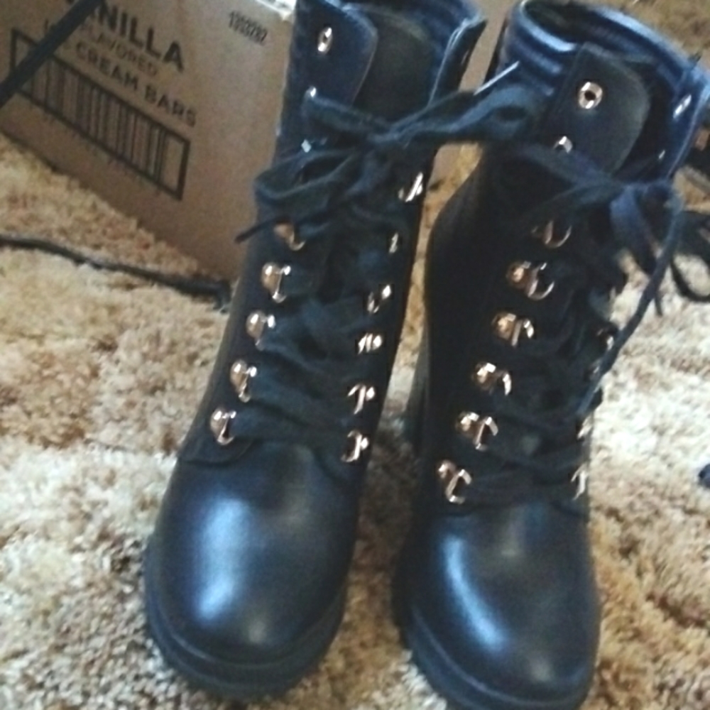 4 inch lace up boots